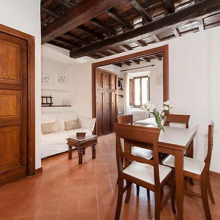 Lovely Apartment Trastevere Center Rome Bagian luar foto